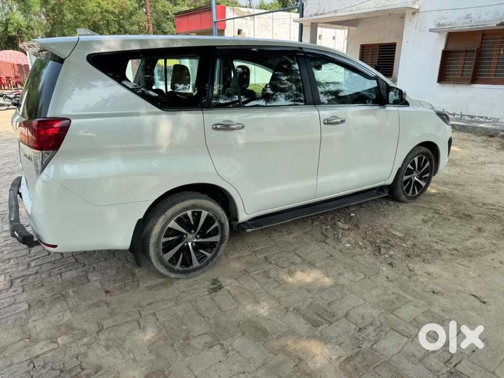 Toyota Innova Crysta [2020-ongoing] 2.4 Zx 7 Str, 2022, Diesel