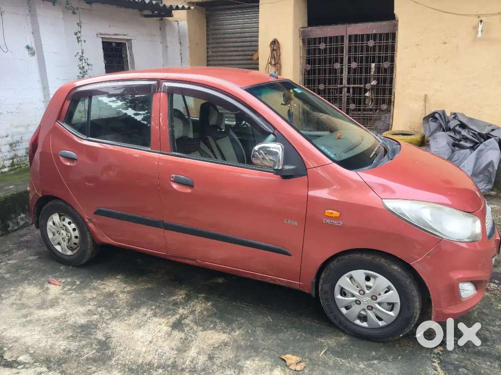 Hyundai I10 2011 पेट्रोल ऑटोमैटिक