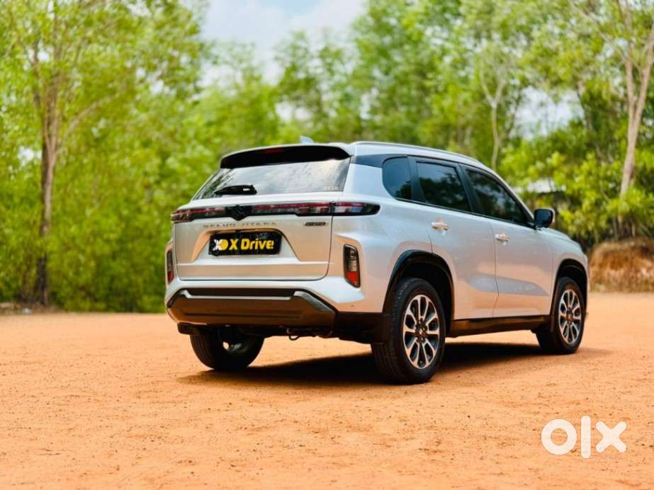Maruti Suzuki Grand Vitara 1.5 Alpha Plus Intelligent Hybrid Ecvt, 2..