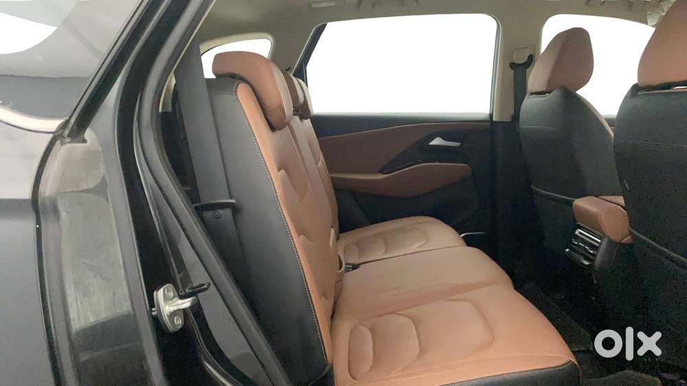 Mg Hector Plus Savvy Pro 1.5 Turbo Petrol Cvt 7 Str, 2023, Petrol