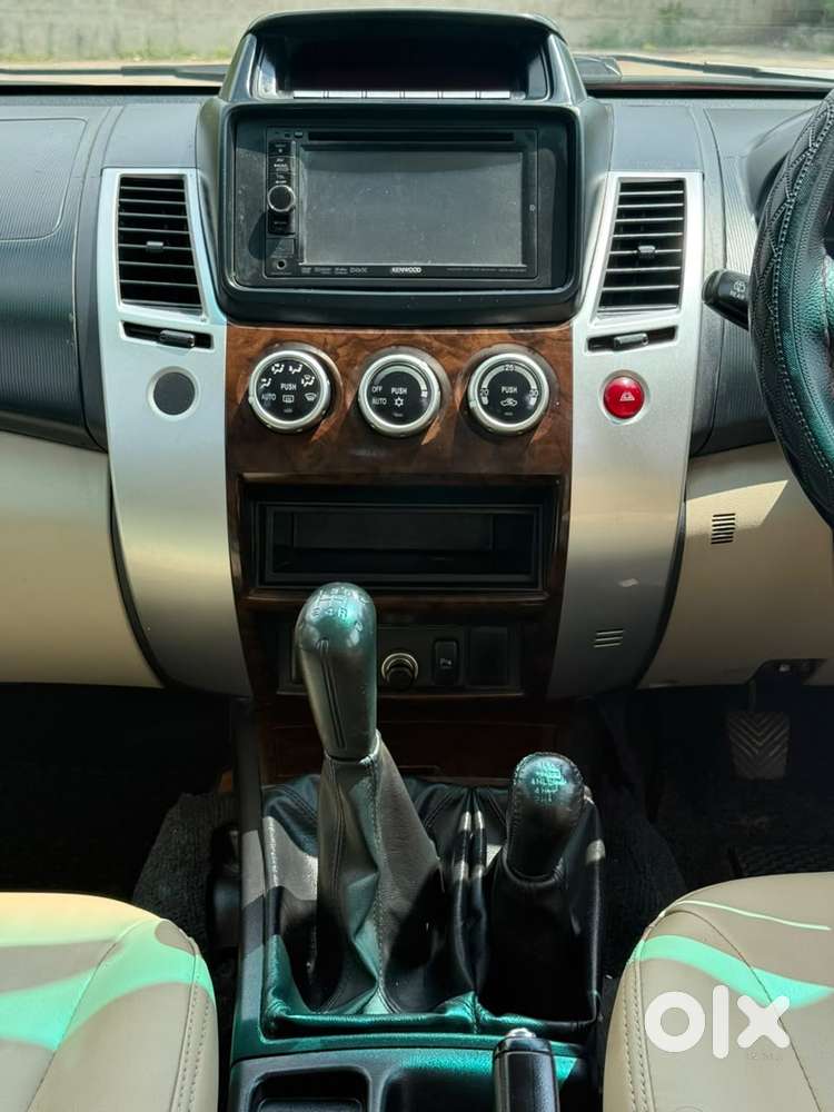 Mitsubishi Pajero Sport 2.5 Manual, 2015, Diesel