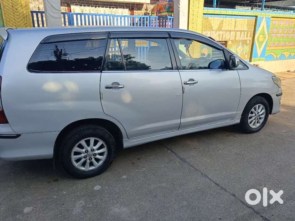 Toyota Innova Diesel 7 Str 2013