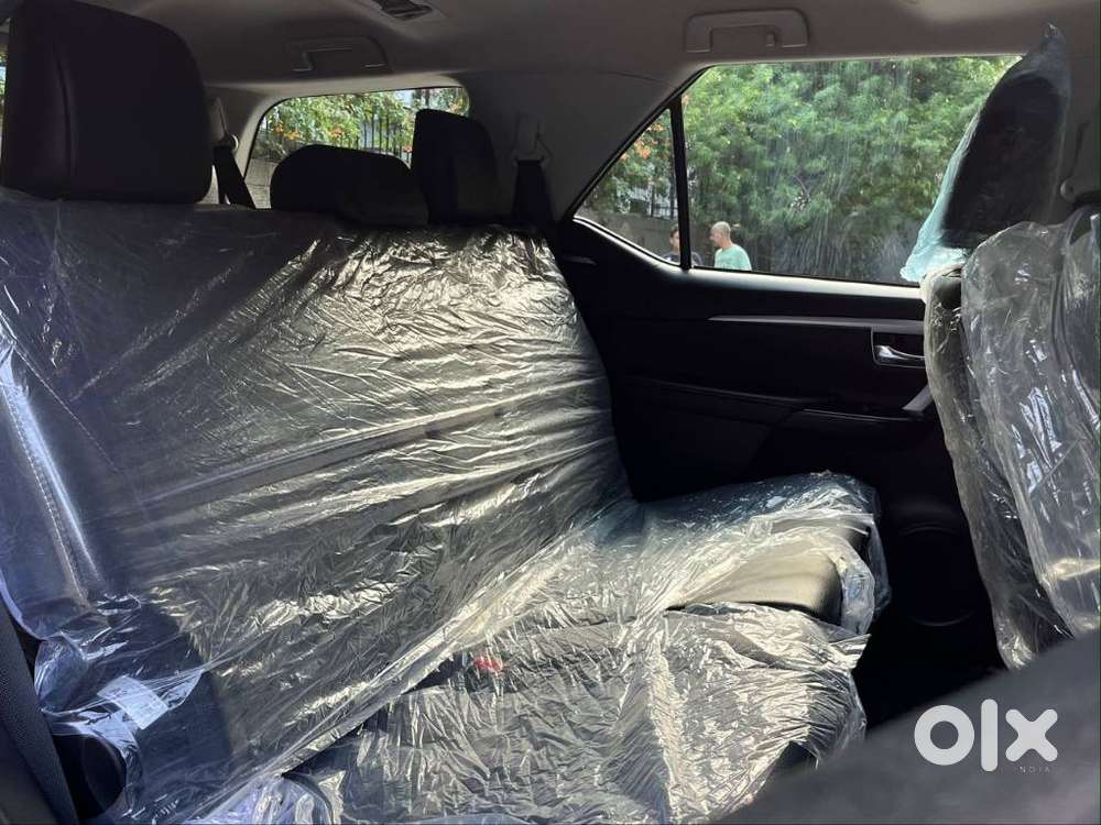 Toyota Fortuner 4x2 At 2.7 Petrol, 2024, Petrol