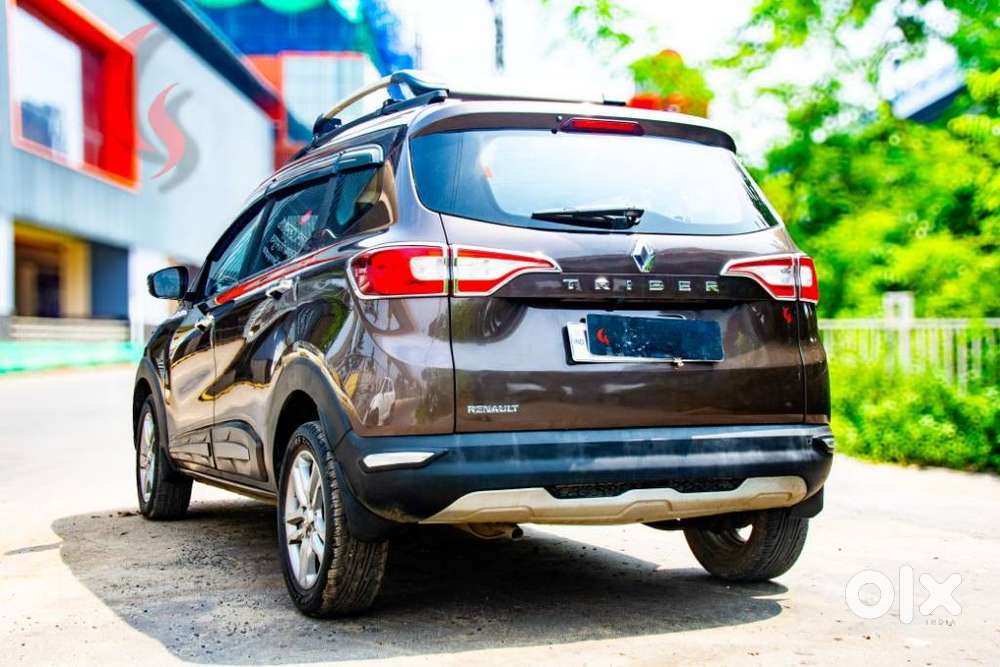 Renault Triber Rxz, 2023, Petrol