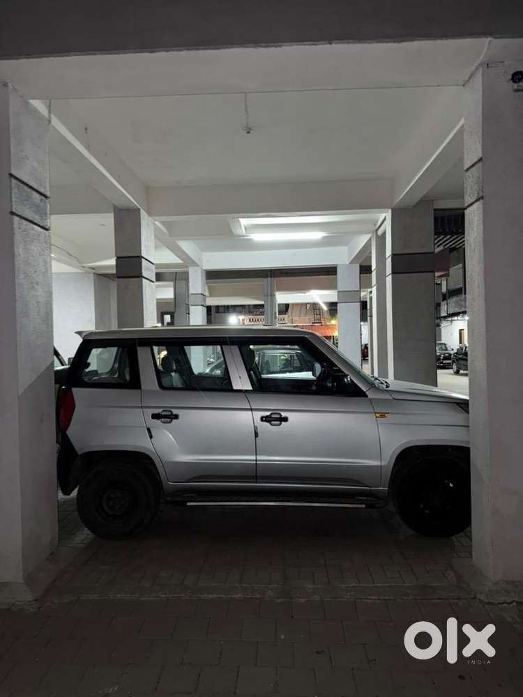 Mahindra Tuv 300