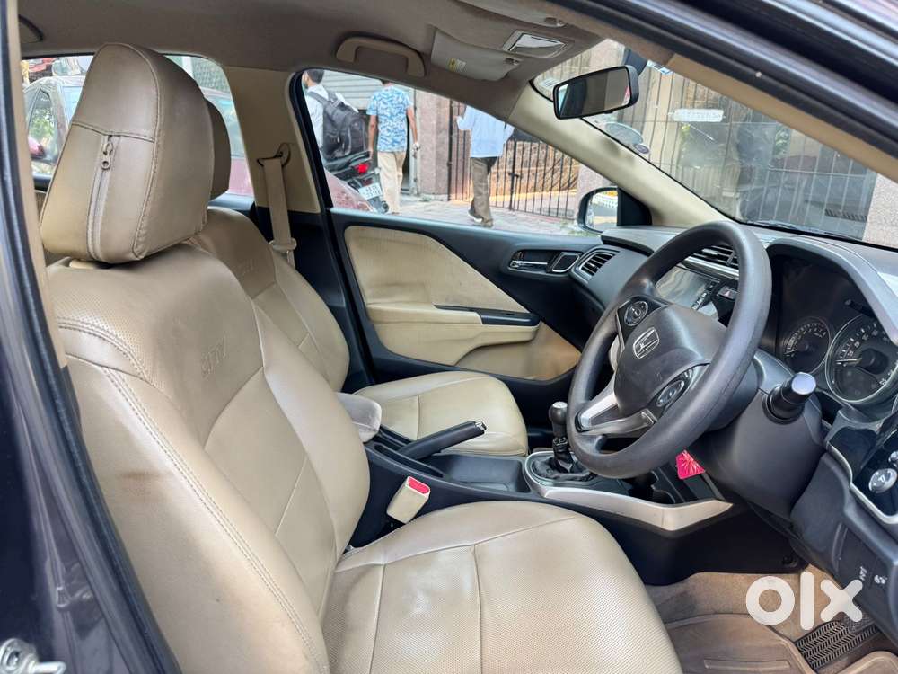 Honda City V Mt Sunroof, 2017, Petrol