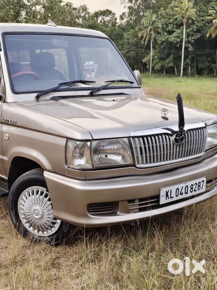 Toyota Qualis 2004