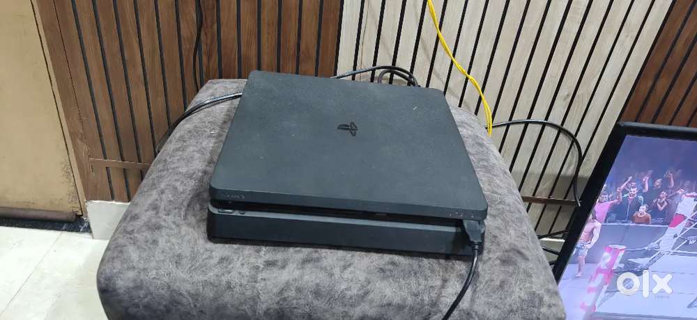 play station 4
