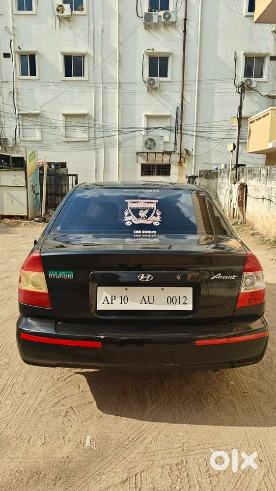 Hyundai Accent - Black Colour