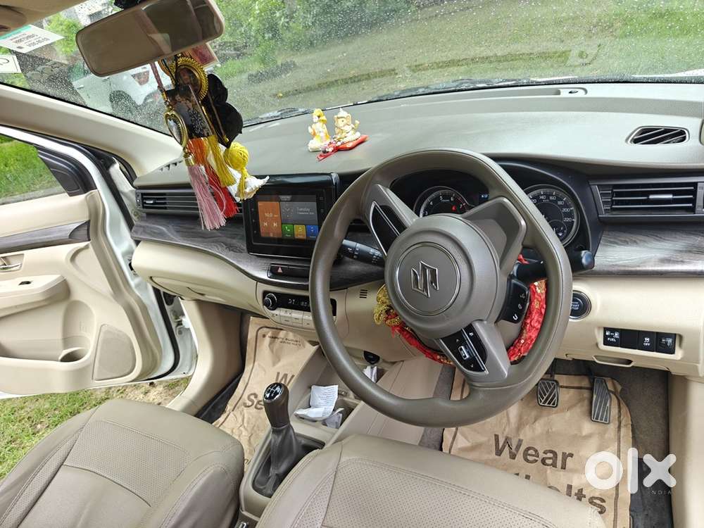 Maruti Suzuki Ertiga Zxi Cng 2024