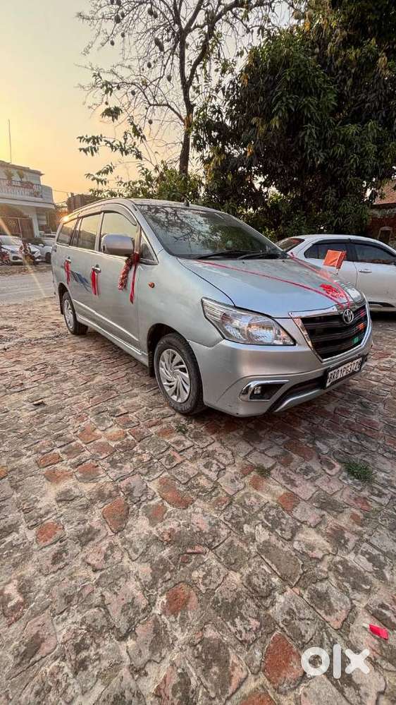 Toyota Innova 2.5 G (diesel) 8 Seater, 2016, Diesel