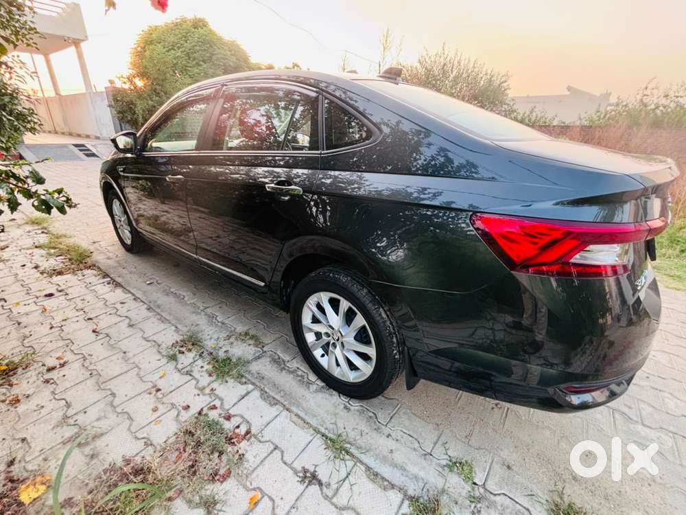 Skoda Slavia 1.5 L 4 Stroke Tsi Dsg Petrol Automatic