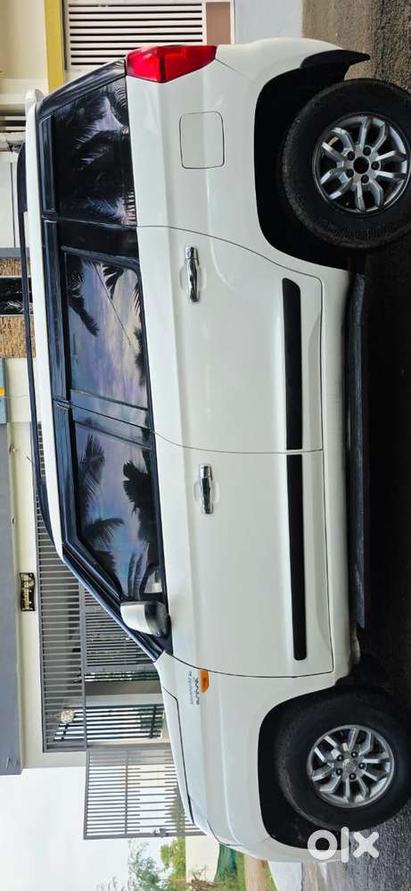 Mahindra Tuv 300 T8, 2016, Diesel