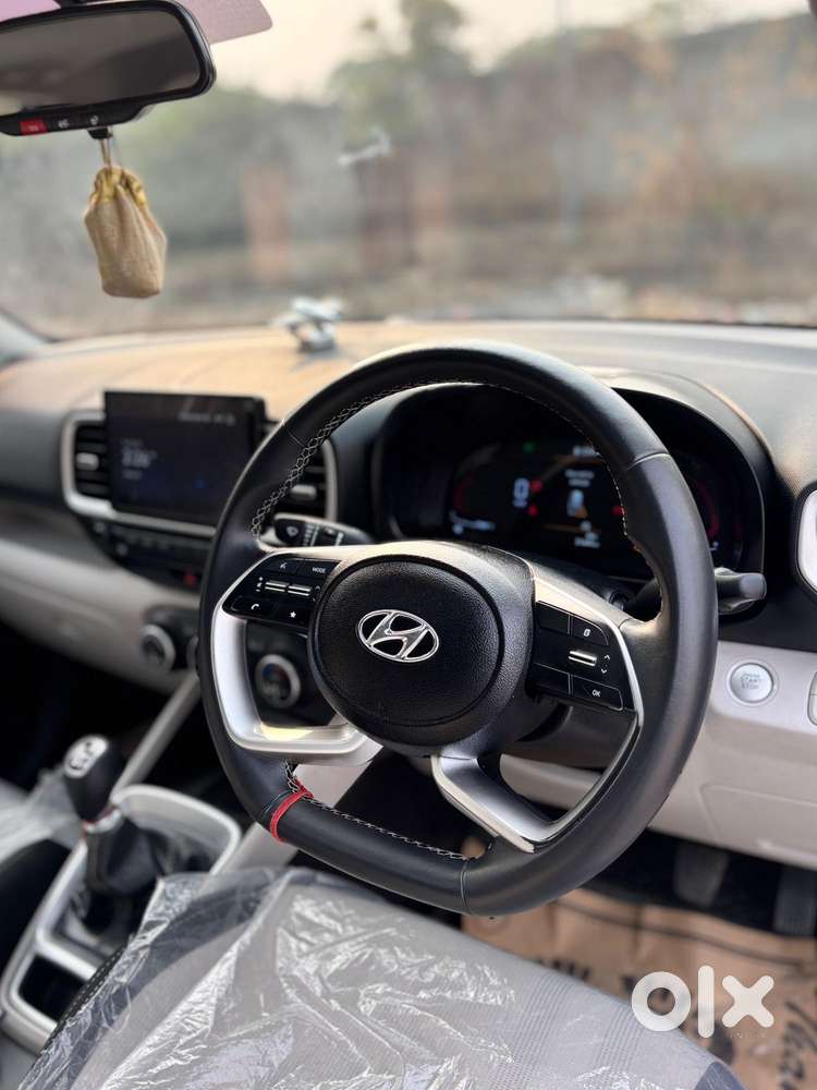 Hyundai Venue Sx Mt, 2023, Petrol