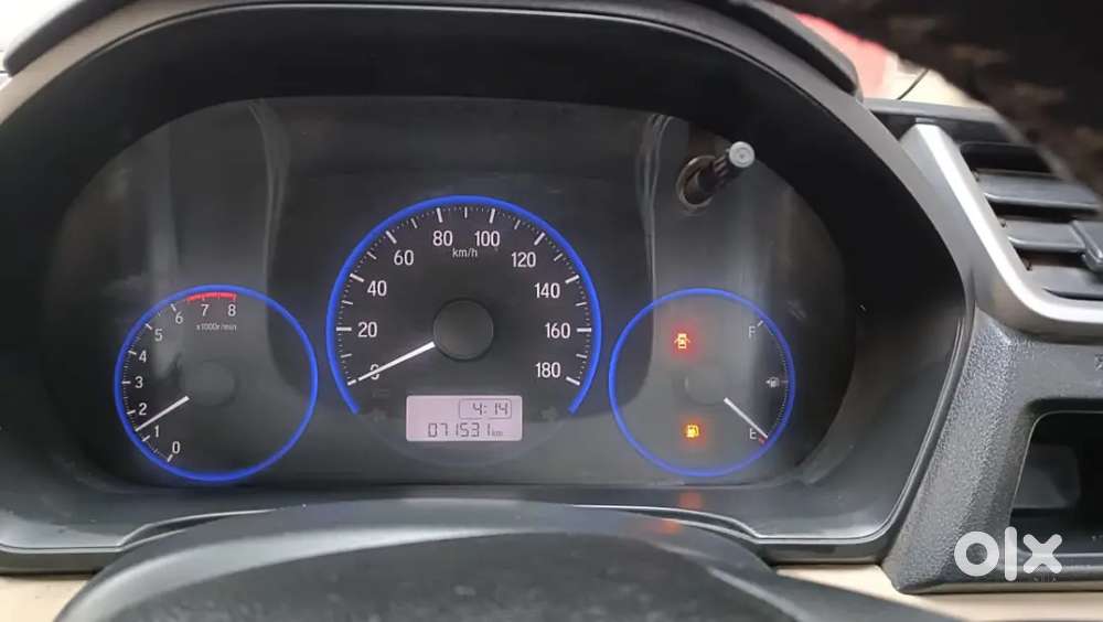 Honda Amaze 2016 Cng & Petrol Well Maintained Car