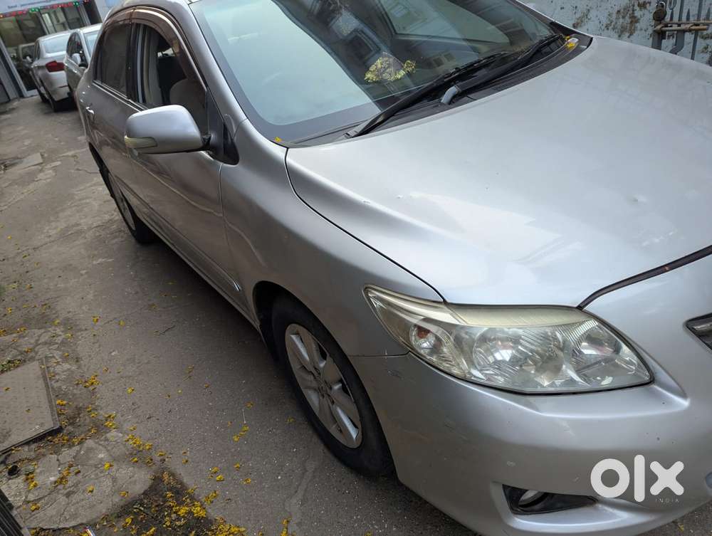 Toyota Corolla Altis 2010-2013 1.8 J, 2010, Petrol