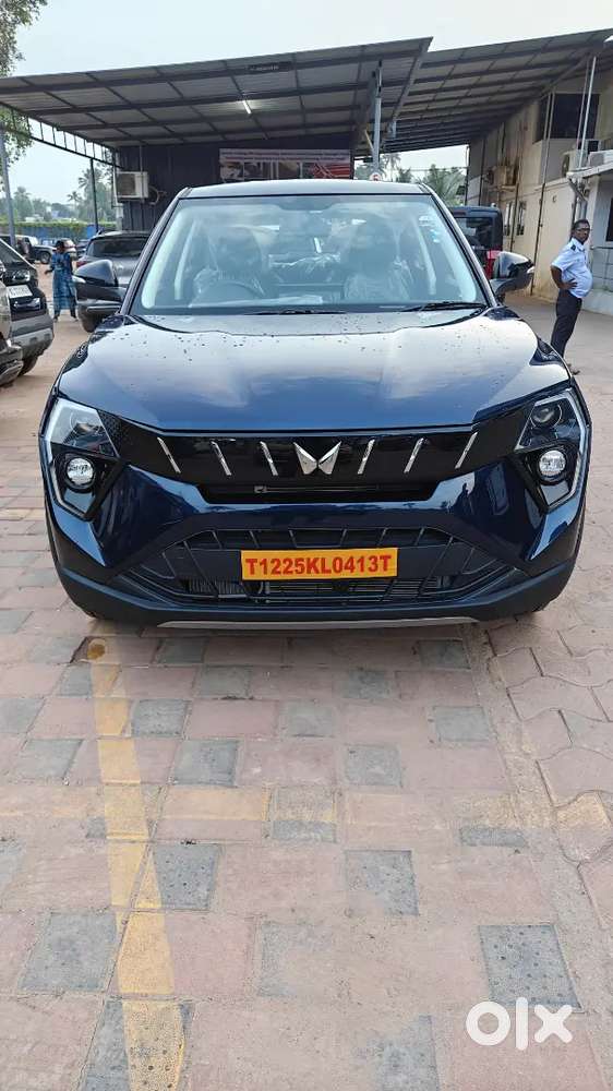 Mahindra Xuv 3xo Mx3 2025