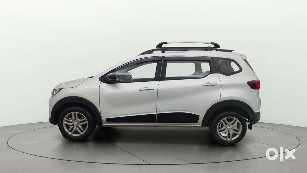 Renault Triber Rxz, 2024, Petrol