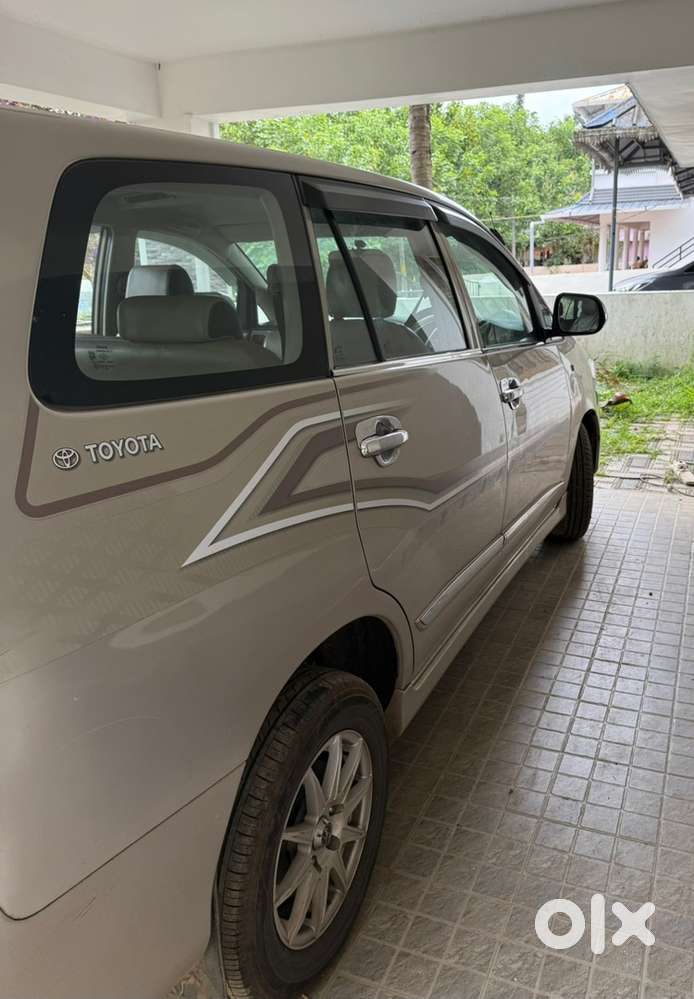 Toyota Innova Diesel 2015