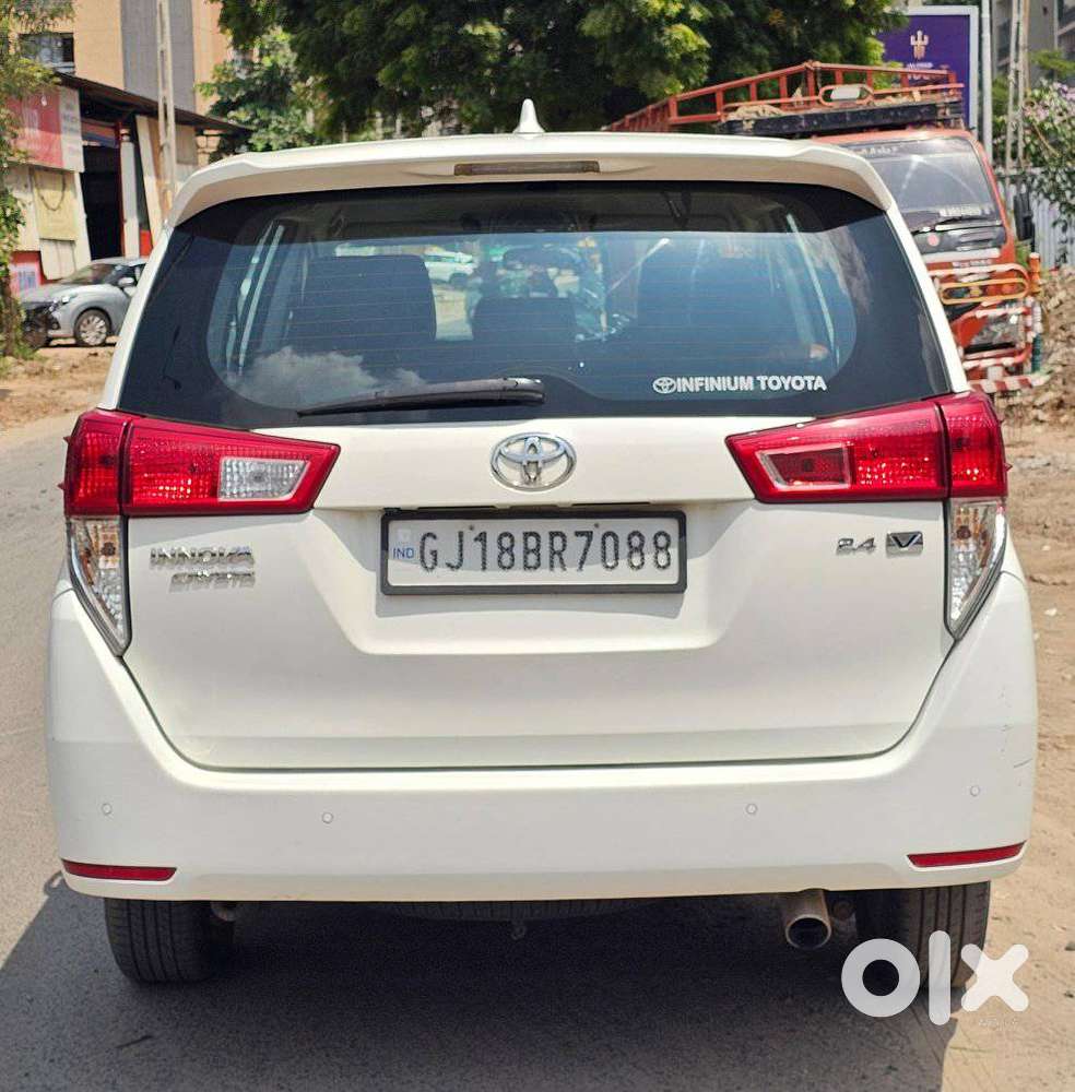 Toyota Innova Crysta [2020-ongoing] 2.4 Vx 8 Str, 2022, Diesel