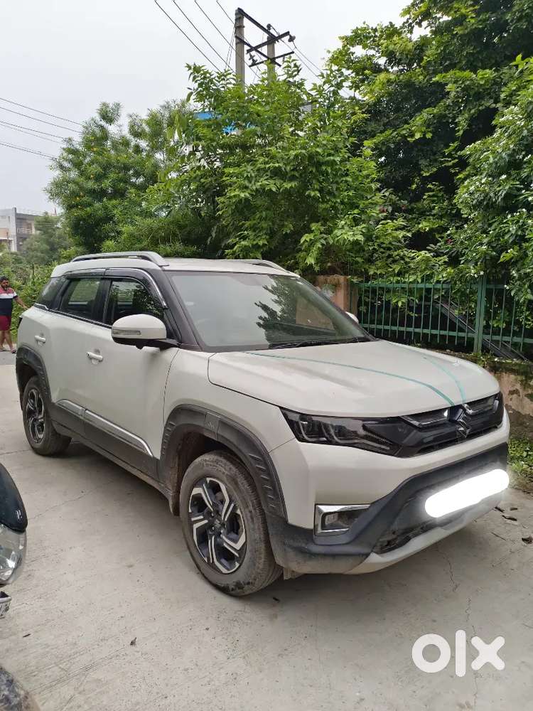 Maruti Suzuki Brezza Zxi +  2024 With Sunroof Excellent Condition
