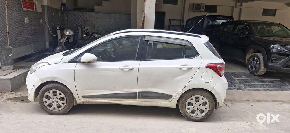 Hyundai Grand I10 2017 Diesel Good Condition With 80% Tyres Life Left