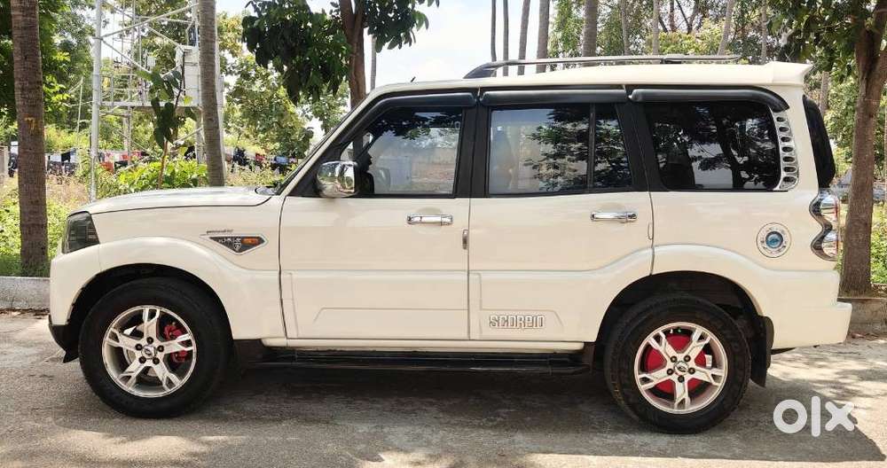 Mahindra Scorpio S10, 2015, Diesel