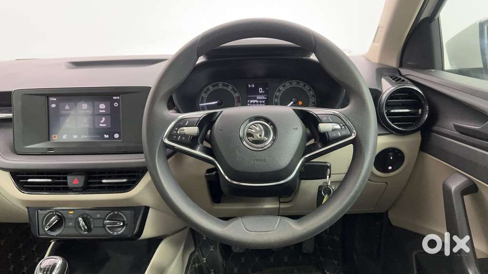 Skoda Slavia Active 1.0l Tsi Mt, 2022, Petrol