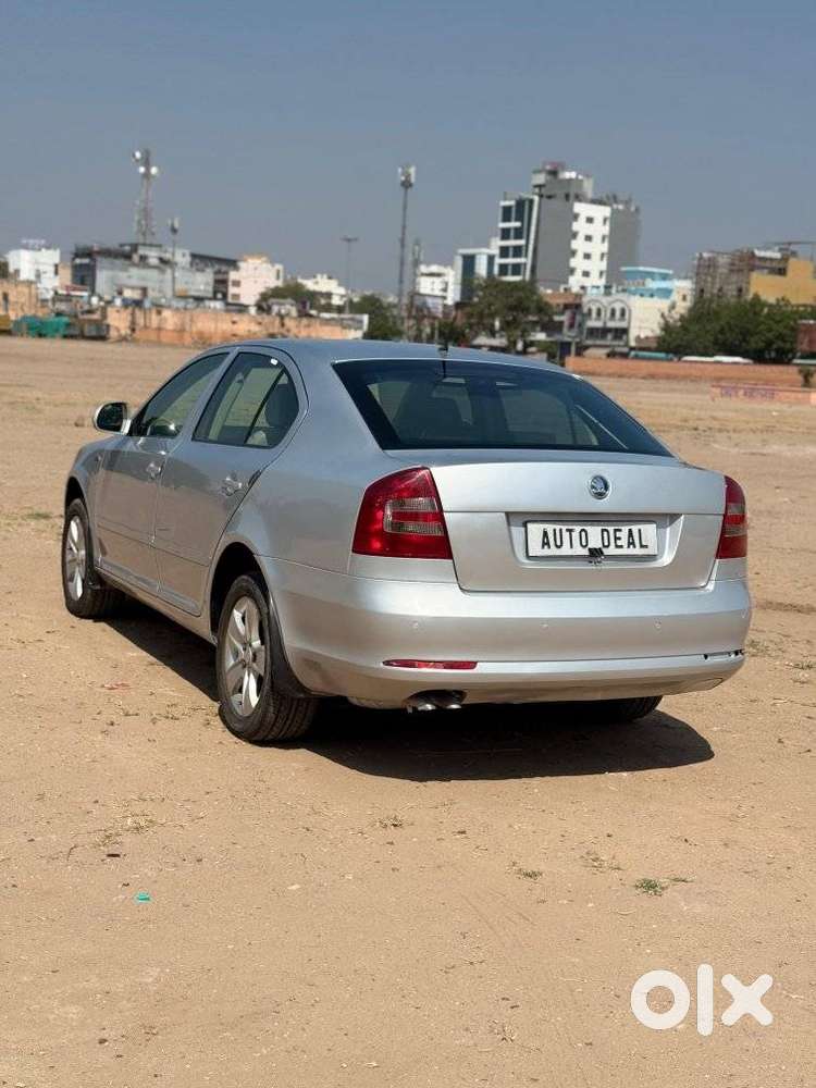 Skoda Laura 1.9 Tdi Mt Ambiente, 2010, Diesel