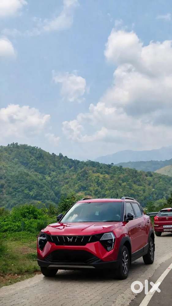 Mahindra Xuv 3xo 2025 Petrol 3100 Km 6 Months