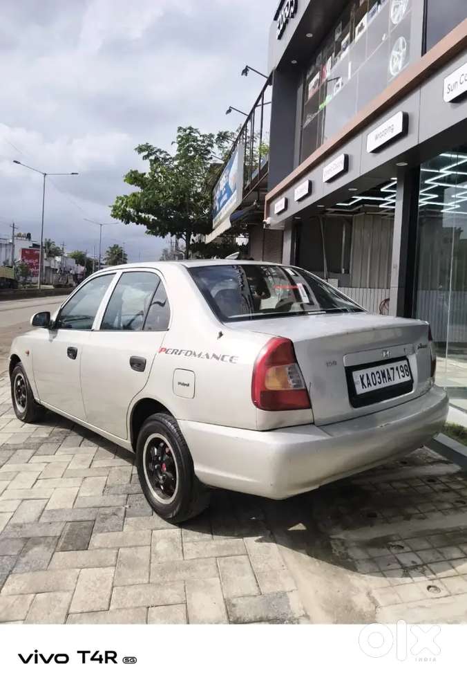 Hyundai Accent Hatchback 2002 Gl Petrol