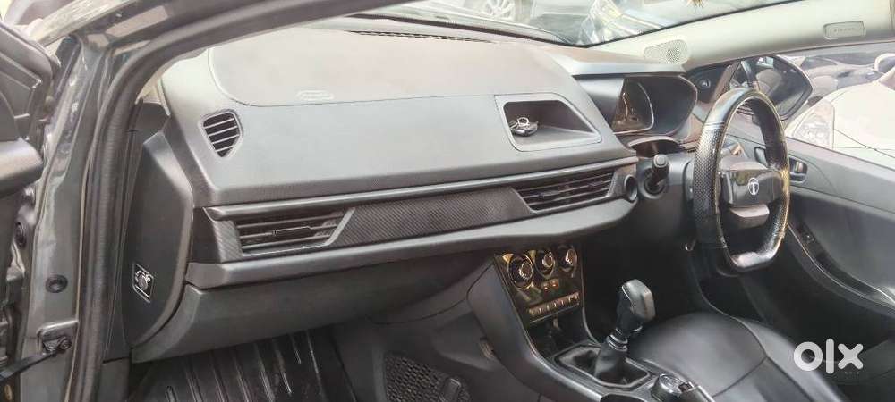 Tata Nexon Smart 1.2 Revotron Petrol 5 Mt, 2024, Cng & Hybrids