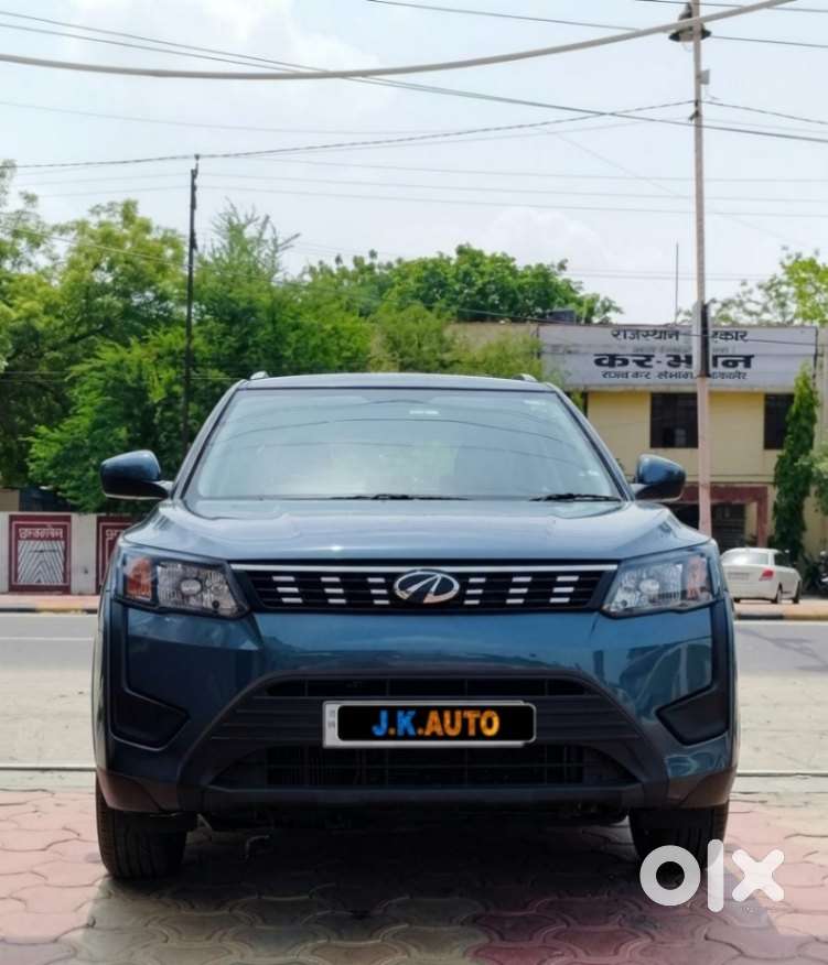 Mahindra Xuv300 W8, 2022, Petrol
