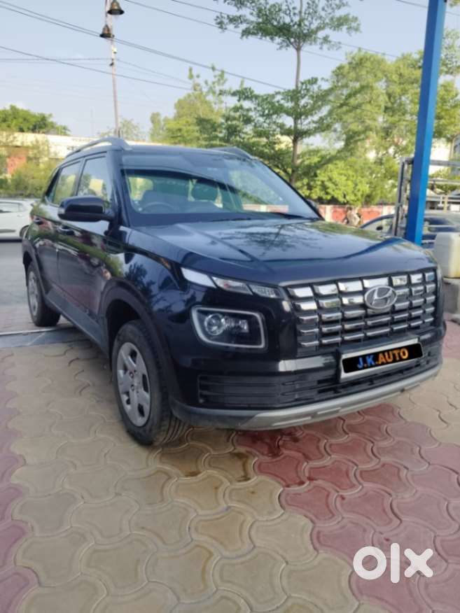 Hyundai Venue 1.2 S (o), 2022, Petrol