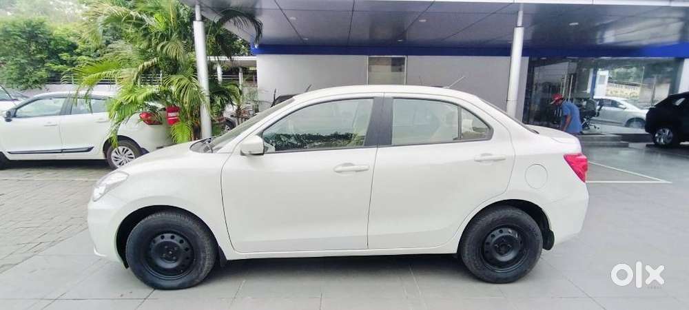 Maruti Suzuki Dzire 1.2 Vxi, 2023, Petrol