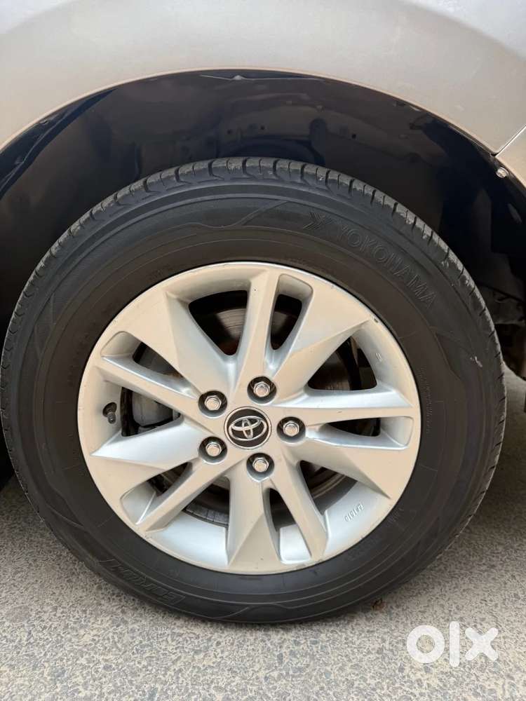 Toyota Innova Crysta 2.4 V 7 Str, 2017, Diesel