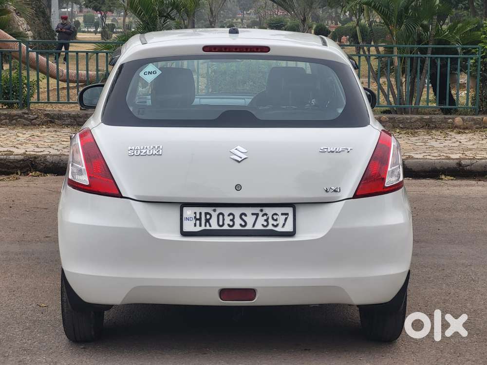 Maruti Suzuki Swift Vxi 1.2 Abs Bs-iv, 2015, Cng & Hybrids