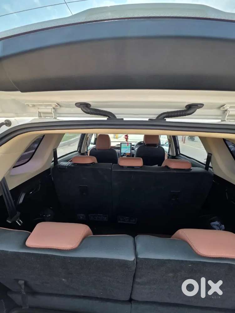 Mg Hector Plus Savvy Pro 7str
