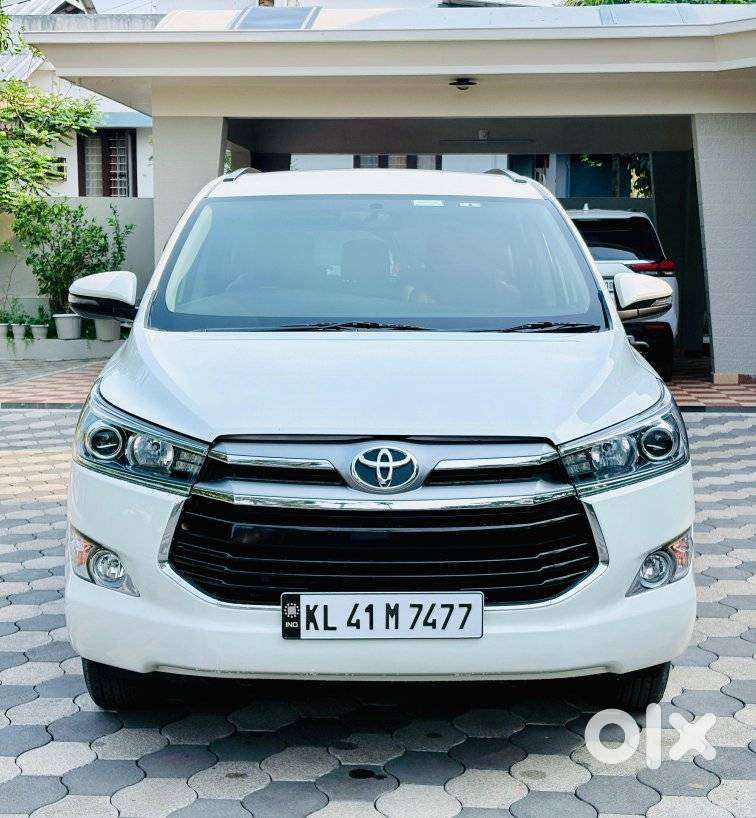 Toyota Innova Crysta 2.4 Vx Mt, 2017, Diesel