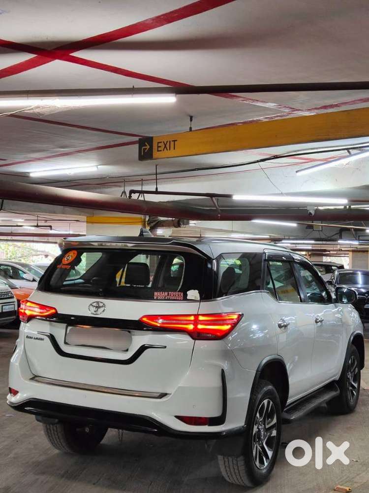 Toyota Fortuner Legender