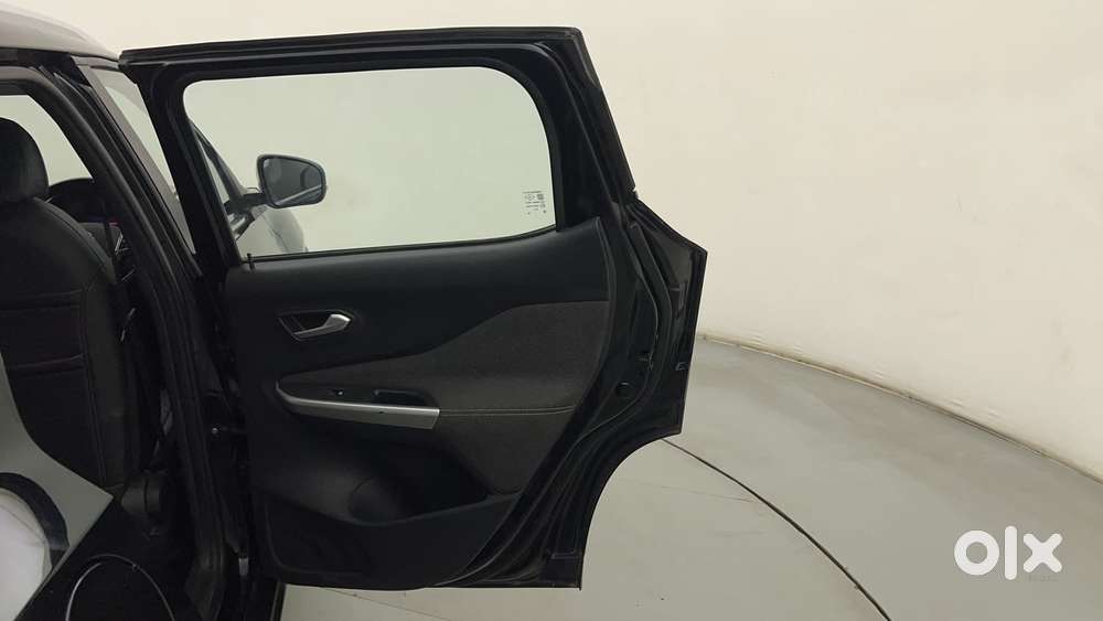 Nissan Magnite 1.0 Xv Premium Turbo Cvt, 2023, Petrol