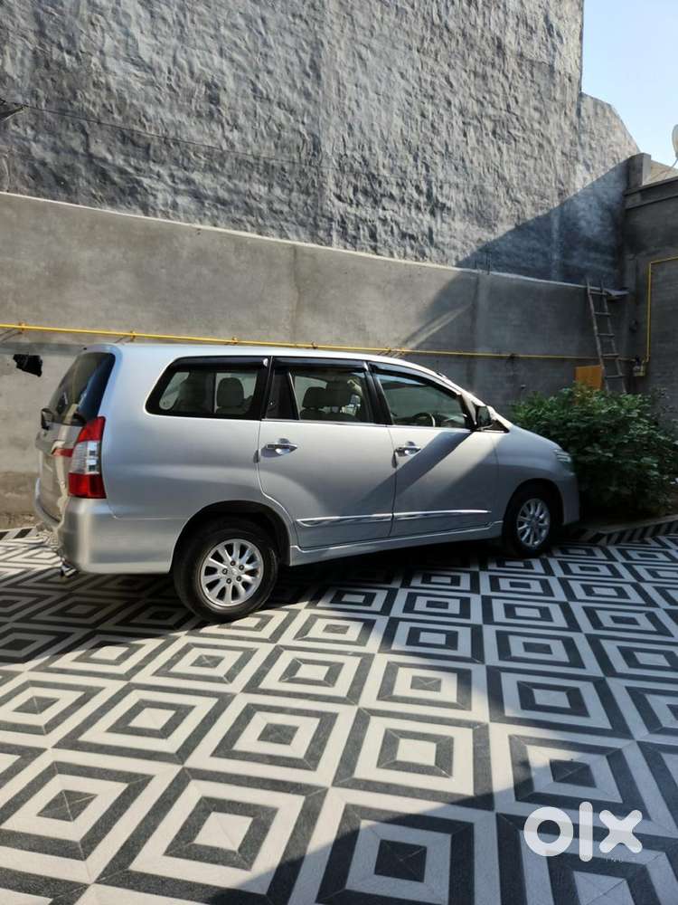 Toyota Innova 2014 Diesel 55000 Km Driven