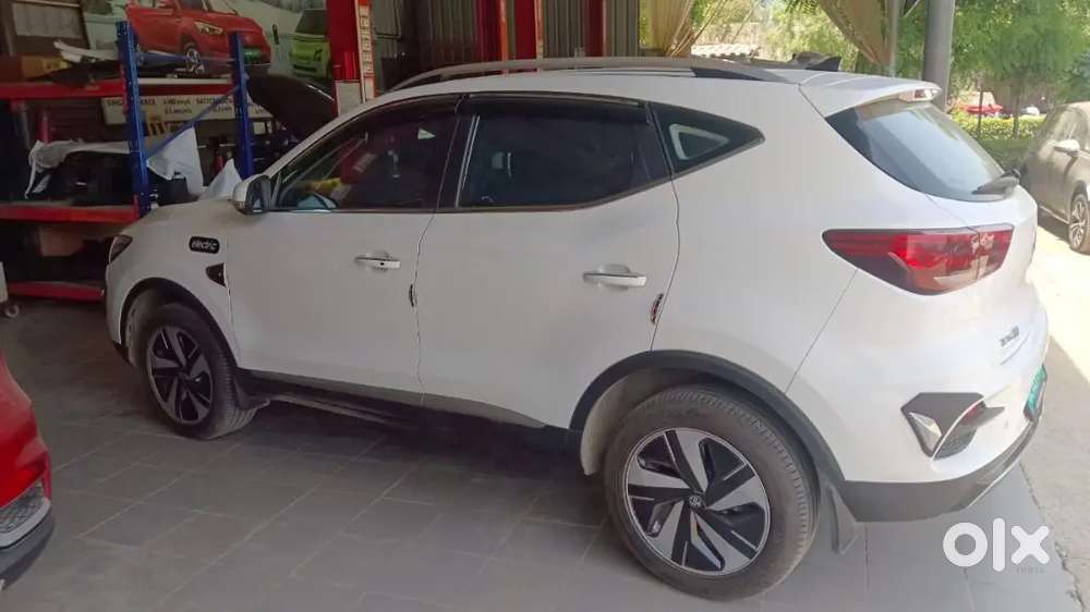 Mg Zs Ev 2025 Electric 11000 Km Driven