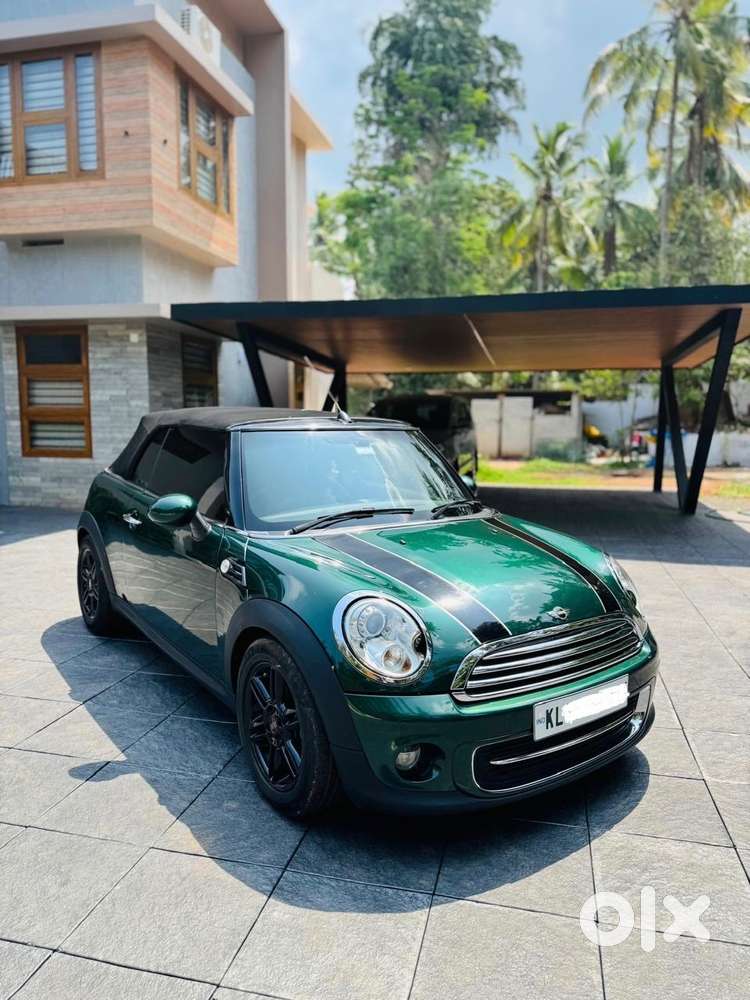 Mini Cooper Convertible (2012 Model)