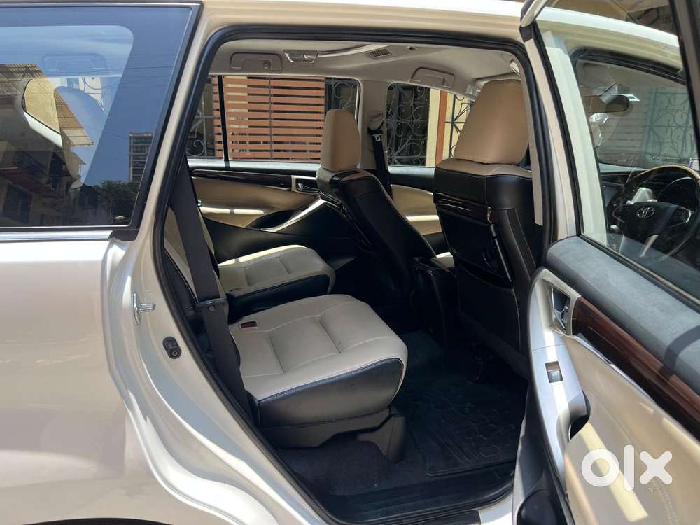 Toyota Innova Crysta 2.8z Automatic, 2016, Diesel