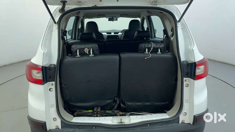 Renault Triber Rxz, 2022, Petrol