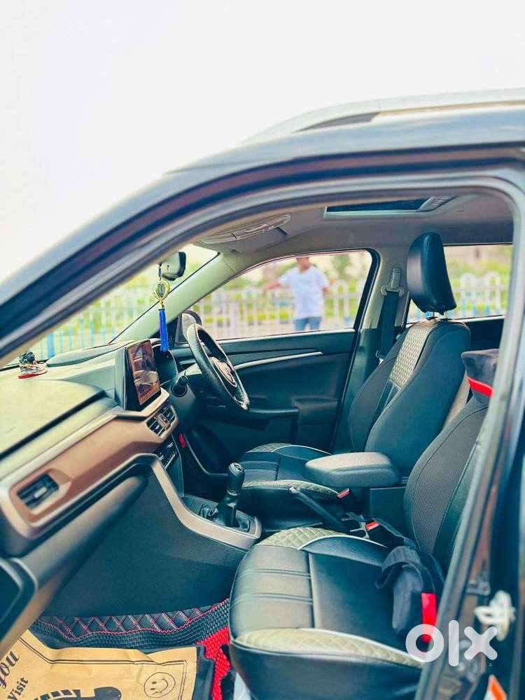 Maruti Suzuki Brezza 1.5 Zxi Plus Smart Hybrid, 2024, Petrol