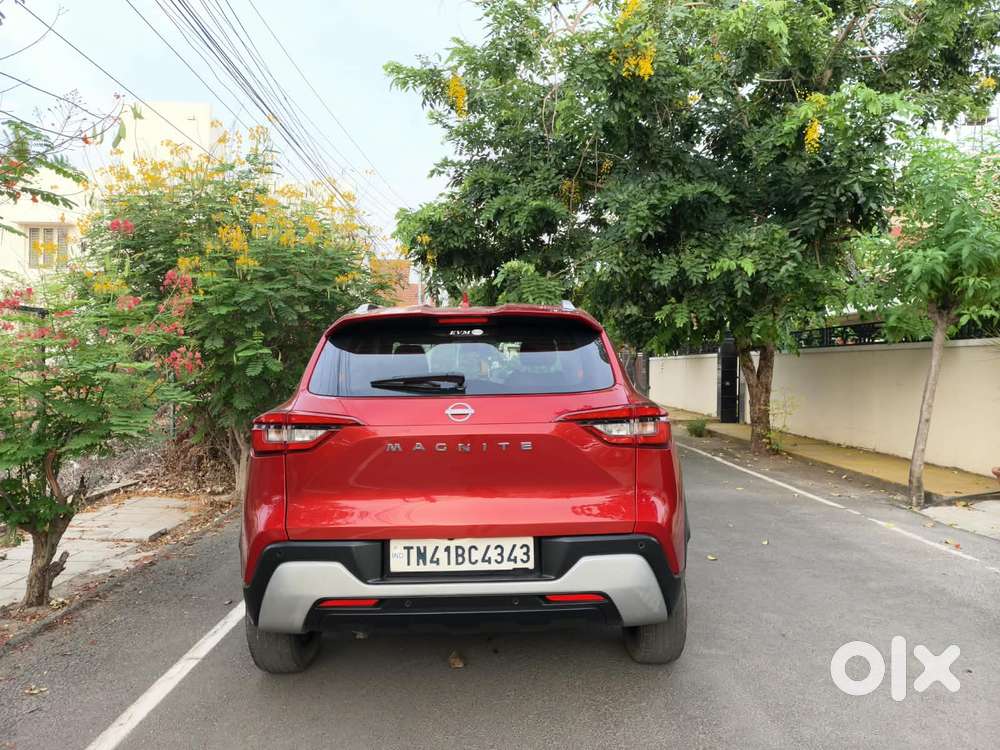 Nissan Magnite 1.0 Xv Premium, 2023, Petrol