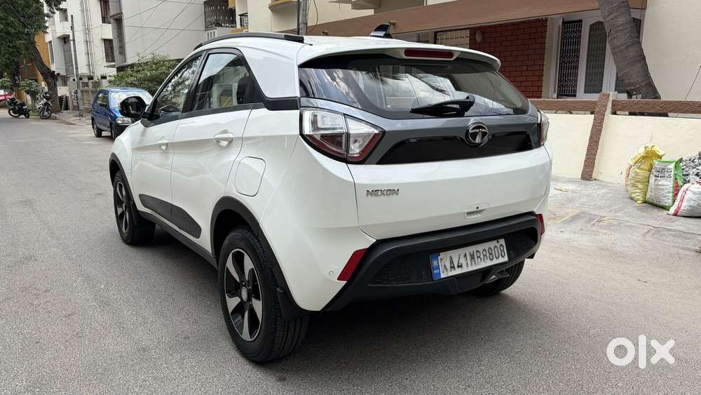 Tata Nexon 1.2 Revotron Xza Plus (o) Amt, 2018, Petrol