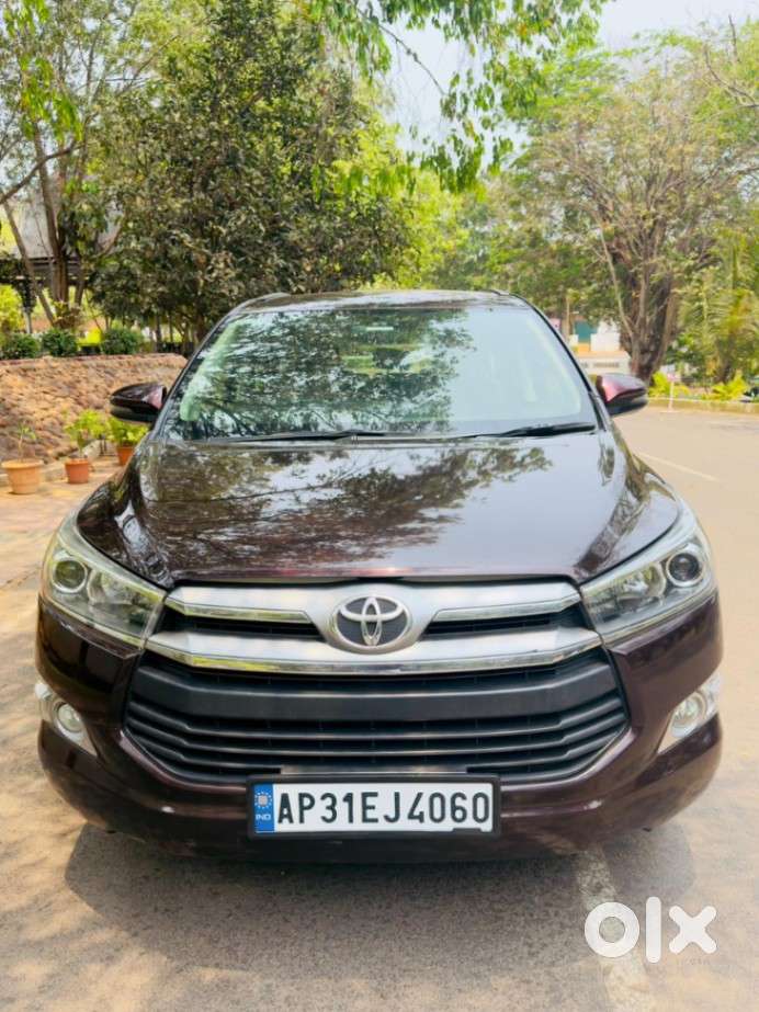 Toyota Innova Crysta 2.4 V 8 Str, 2018, Diesel